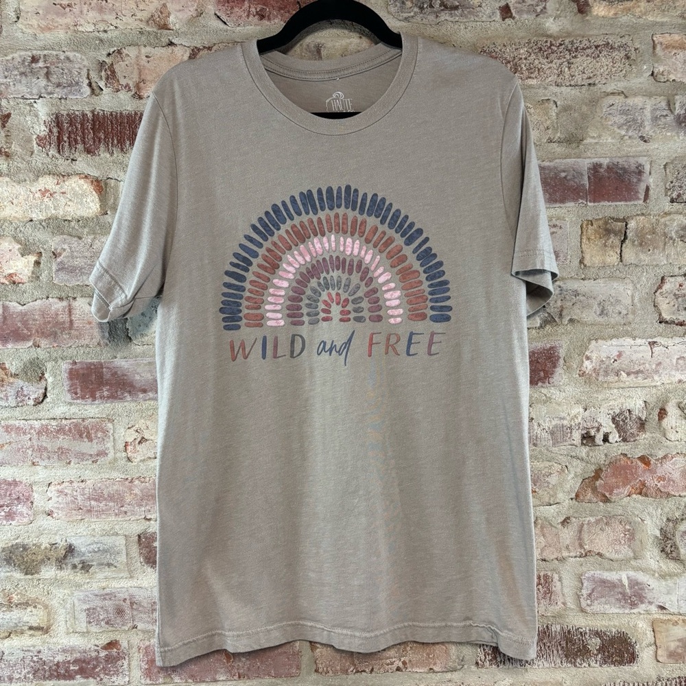 Haute mess wild and free tee t-shirt large